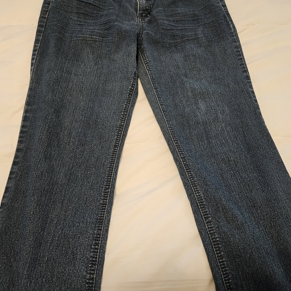 Woman's Blue Jeans - Beau Dawso - Picture 4 of 13